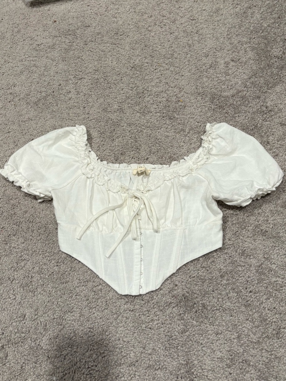 La Hearts Cream Puff-Sleeve Corset Top
